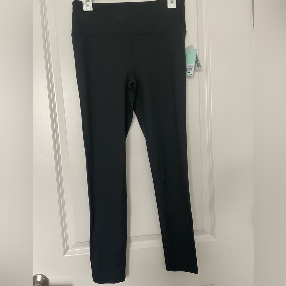 NEW! Black Ankle Leggings